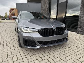 BMW 5-serie 530e Touring 292PK Steptronic M-Sport Facelift VOL! picture 4