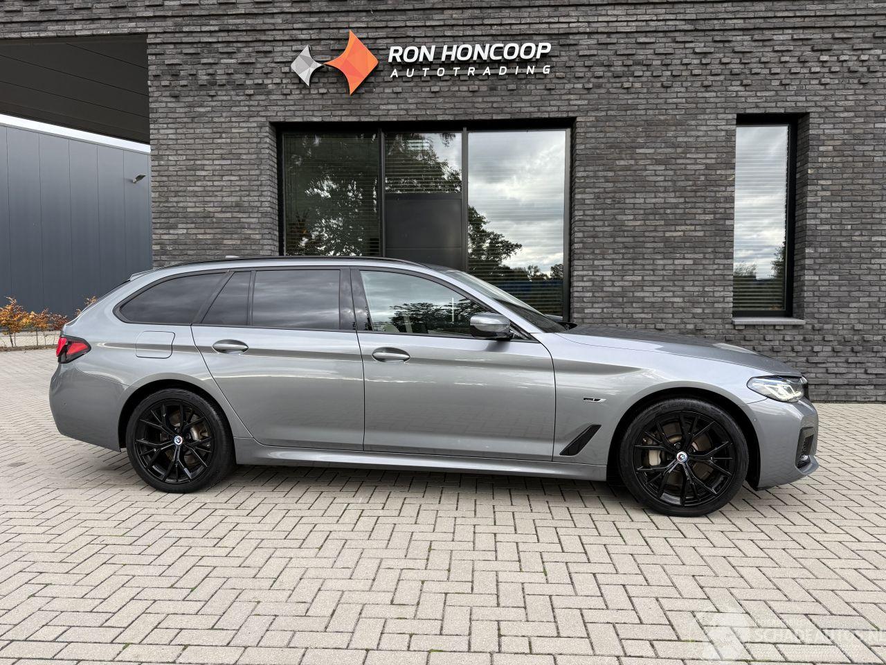 BMW 5-serie 530e Touring 292PK Steptronic M-Sport Facelift VOL!