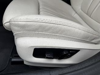 BMW 5-serie 530e Touring 292PK Steptronic M-Sport Facelift VOL! picture 19