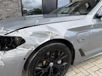 BMW 5-serie 530e Touring 292PK Steptronic M-Sport Facelift VOL! picture 42