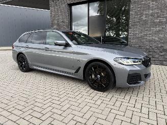 BMW 5-serie 530e Touring 292PK Steptronic M-Sport Facelift VOL! picture 2