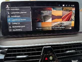 BMW 5-serie 530e Touring 292PK Steptronic M-Sport Facelift VOL! picture 28