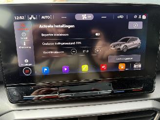 Seat Leon FR 1.4 TSI e-Hybrid 204PK DSG PANO VOL! picture 27