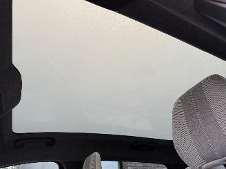 Renault Scenic E-TECH EV87 Long Range 218PK Aut. Iconic PANO VOL! picture 21