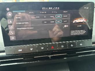 MG MG4 Electric Luxury 64kWh 204PK Aut. picture 26