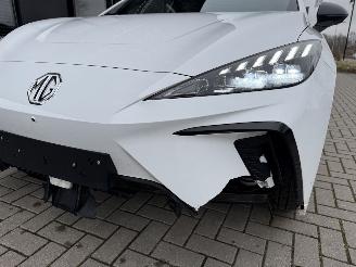 MG MG4 Electric Luxury 64kWh 204PK Aut. picture 37