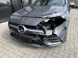 Mercedes A-klasse A200 163PK 7G-DCT AMG-Line picture 36