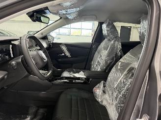 Citroën C4 NEW! 1.2 PT 131PK EAT8 Aut. Shine Luxe! picture 42