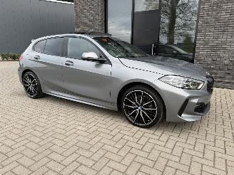 BMW 1-serie M-SPORT FULL OPTIONS! 118i 136PK Steptronic picture 2