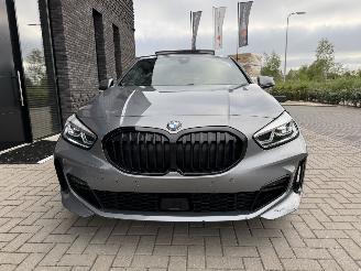 BMW 1-serie M-SPORT FULL OPTIONS! 118i 136PK Steptronic picture 16