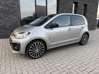 damaged passenger cars Volkswagen Up! 1.0 MPI 60PK BMT High-UP! ECC Stoelverw. Multifunc. stuur 17” VOL! 2018/10