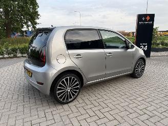 Volkswagen Up! 1.0 MPI 60PK BMT High-UP! ECC Stoelverw. Multifunc. stuur 17” VOL! picture 10