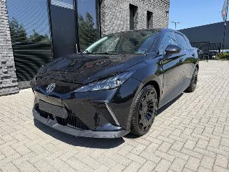 MG MG4 Electric Long Range 64kWh 204PK Aut. Luxury picture 3