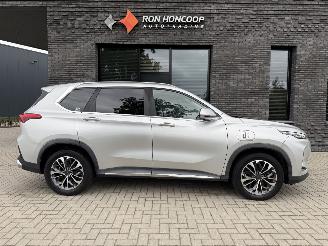 damaged passenger cars Maxus eUNIQ 6 EV 70kWh 177PK Aut. LIMITED PANO VOL! 2023/7
