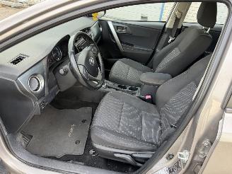 Toyota Auris 1.8 Hybrid Aspiration picture 13