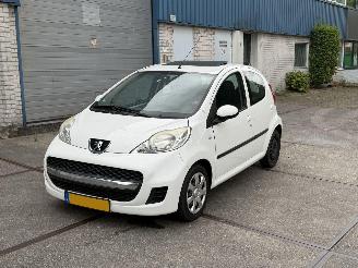  Peugeot 107 1.0-12 V XS 5 deurs Airco! Opendak 2011/7