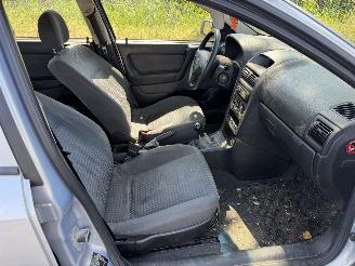 Opel Astra 1.6 airco picture 4