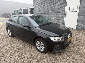 krockskadad bil auto Audi A1 25 TFSI Automaat PDC 2024/8