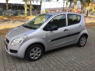 krockskadad bil auto Suzuki Splash Splash 1.0 airco met zeer lichte schade en weinig km 2011/1