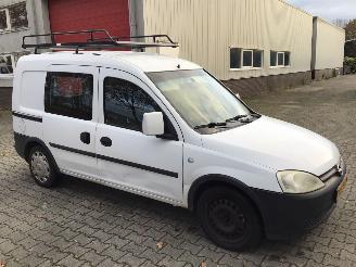 skadebil auto Opel Combo -C-VAN 1.6 benzine / lpg met lichte schade 2006/7