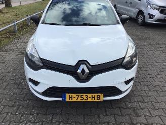 Renault Clio 1.5 DCI ecoleader life met zeer lichte schade picture 5