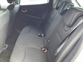 Renault Clio 1.5 DCI ecoleader life met zeer lichte schade picture 6
