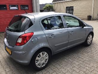 krockskadad bil auto Opel Corsa 1.4-16v enjoy 2007/1