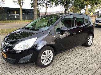 krockskadad bil auto Opel Meriva Meriva 1.4 turbo cosmo schadevrij 2011/6