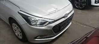 Hyundai I-20 Bj:03-2015 1.2-16v Airconditioning Elektrische ramen Centrale vergrendeling met afstandsbediening picture 7