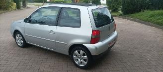 Volkswagen Lupo Bj:02-2003 1e-eigenaar 1.4benzine Cambridge uitvoering Elektrische ramen Elek schuifdak Leren stuurwiel Centrale vergrendeling Orginele vw velgen picture 4