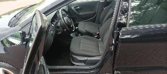 Volkswagen Polo Bj:03-2016 Facelift 1.4-TDI Climatecontrol Stoelverwarming Leren stuurwiel Elektrische ramen Elektrische-spiegels met verwarming Centrale vergrendeling met afstandsbediening Start-Stop systeem Dagrijverlichting picture 17