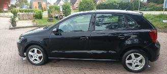 Volkswagen Polo Bj:03-2016 Facelift 1.4-TDI Climatecontrol Stoelverwarming Leren stuurwiel Elektrische ramen Elektrische-spiegels met verwarming Centrale vergrendeling met afstandsbediening Start-Stop systeem Dagrijverlichting picture 3