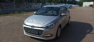 Coche accidentado Hyundai   2015/1