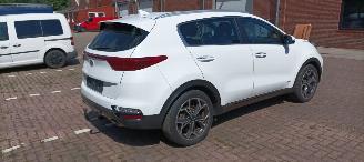 Kia Sportage 2.0 Hybrid-Diesel 4x4 Navi Led Leder 360camera Blindspot Keyless entry Climatecontrol CruiseControl picture 4