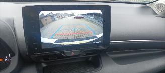 Toyota Yaris Hybrid Black& White Team Full-Led Climatecontrol CruiseControl Stoelverwarming Dab Apple CarPlay Achteruitrijcamera automatische dimmende binnenspiegel Stuurwiel met verwarming  Privacyglas Keyless entry picture 23
