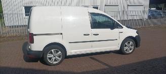 Volkswagen Caddy Bj: 2-2016 2.0-TDI Facelift TÜV+Timingbelt new 11-2025 picture 5