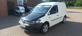 Unfallwagen Volkswagen Caddy Bj: 2-2016 2.0-TDI Facelift TÜV+Timingbelt new 11-2025 2016/2