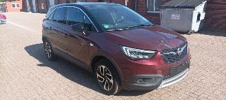 Opel Crossland Bj:04-2018 Innovation 1.2-T Automatik 110pk Navigation Climatecontrol CruiseControl Leren-bekleding Stoelverwarming stuurwiel met verwarming Led-Koplampen Led-Achterlichten Trekhaak Mistlampen Parkeersensoren 4xelek ramen Privacyglas 2018/4