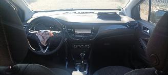 Opel Crossland Bj:04-2018 Innovation 1.2-T Automatik 110pk Navigation Climatecontrol CruiseControl Leren-bekleding  Stoelverwarming stuurwiel met verwarming Led-Koplampen Led-Achterlichten Trekhaak Mistlampen Parkeersensoren 4xelek ramen Privacyglas picture 13