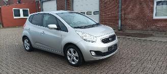 uszkodzony samochody osobowe Kia Venga Bj:08-2013 1.6 Benzine Automaat Climatecontrol 4xElek ramen Elektrische-spiegels met verwarming Stoelverwarming Lichtautomaat Privacyglas armsteun voor en achter Keyless entry Parkeersensoren achter Trekhaak Mistlampen 2013/8