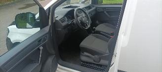 Volkswagen Caddy Bj:02-2016 Facelift 2.0TDI Euro-6 Airconditioning Elektrische ramen Elektrische-spiegels met verwarming Centrale vergrendeling met afstandsbediening Start-Stop systeem Tussenwand met glas achteruitrijspiegel Radio met usb schuifdeur Rechts laadvloer orgin picture 10