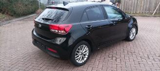 Kia Rio 1.4-16v Automatik Climatecontrol Navi Stoelverwarming Lichtautomaat Privacyglas Stuurwiel met verwarming Achteruitrijcamera picture 6