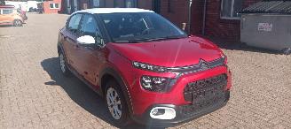 Citroën C3 Bj:11-2022 26000km 1.2-benzine 83pk Airconditioning Led verlichting Dab-audio CruiseControl Stoelverwarming mistlampen Bi-Color picture 9