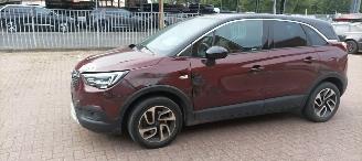skadebil auto Opel Crossland Crossland X 1.2-Automatik Innovation uitvoering Half leder  Full-Led koplampen Led achterlichten Navigatie Stoelverwarming Lichtautomaat Privacyglas Climatecontrol CruiseControl Opel i Link 2018/4