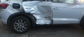 Volkswagen T-Roc Bj:04-2021  1.5-TSI United uitvoering met R-line Full-Led koplampen Led achterlichten Navigatie Stoelverwarming CruiseControl Led binnenkant Metallic lak picture 11