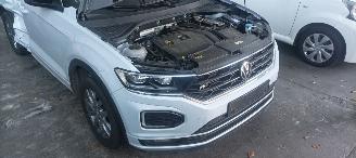 Volkswagen T-Roc Bj:04-2021  1.5-TSI United uitvoering met R-line Full-Led koplampen Led achterlichten Navigatie Stoelverwarming CruiseControl Led binnenkant Metallic lak picture 27