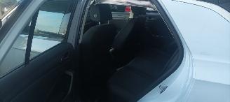 Volkswagen T-Roc Bj:04-2021  1.5-TSI United uitvoering met R-line Full-Led koplampen Led achterlichten Navigatie Stoelverwarming CruiseControl Led binnenkant Metallic lak picture 19