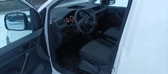 Volkswagen Caddy 2.0 TDI DPF Airconditioning Elektrische ramen Elektrische-spiegels met verwarming Achteruitrijspiegel Radio Usb Centrale vergrendeling met afstandsbediening Start-Stop systeem Lichtmetalen velgen picture 10