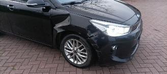 Kia Rio 1.4-16v Automatik Climatecontrol Navi Stoelverwarming Lichtautomaat Privacyglas Achteruitrijcamera Mistlampen 16-inch Kia velgen picture 11