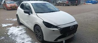 Mazda 2 1.5-Automatik Facelift Homura Climatecontrol CruiseControl Apple CarPlay MirrorLink Achteruitrijcamera Full led koplampen Stoelverwarming stuurwiel met verwarming Achteruitrijcamera picture 9